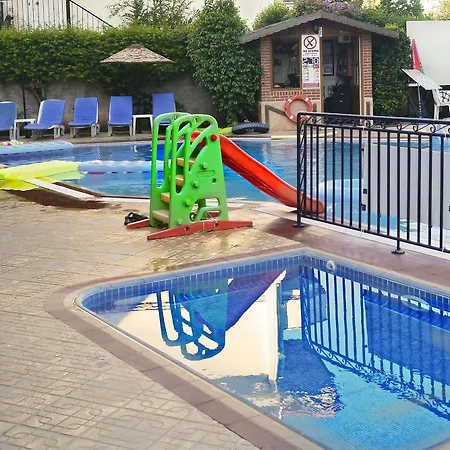 Hotell Eden Garden
